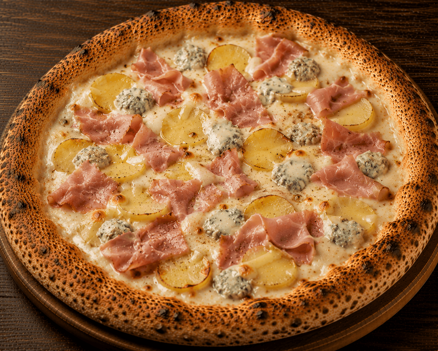 La Sanda - Crème fraîche, mozzarella, jambon, pommes de terre, gorgonzola